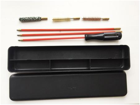 НАБОР ДЛЯ ЧИСТКИ ОРУЖИЯ BAIEX 7,62 калибр (метал. шомпол, 3 ерша, пласт. футляр)