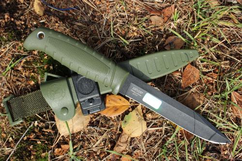 Нож Кизляр "Таран" клинок AUS-8, стоунвош черный, рукоять эластрон, хаки