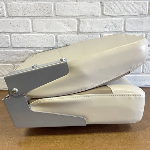 Кресло раскладное с поворотным механизмом мягкое