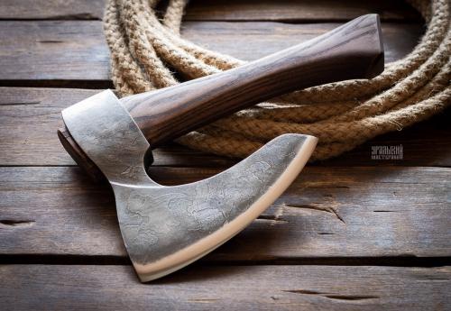 Топор кованый "Пума"