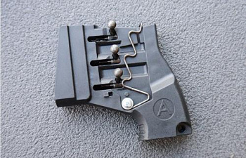 Устройство для инициирования резьбовых патронов ПУ-3 Устройство для инициирования резьбовых патронов ПУ-3