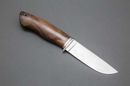 Нож Егерь ,ст.VG-10, лит.мельхиор,орех(кап)