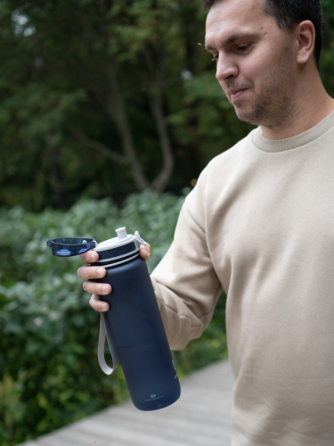 Бутылка тритановая 720-500 синяя матовая, с ситечком