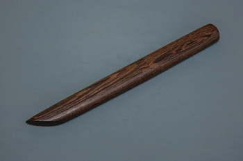 Нож Якутский "большой", сталь Х12МФ,кованный дол, венге, деревянные ножны