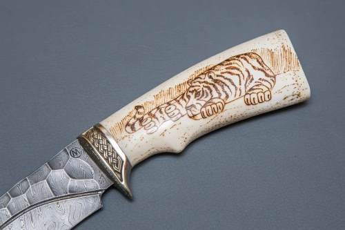 Нож Скиф, дам.ст.,литье,кость