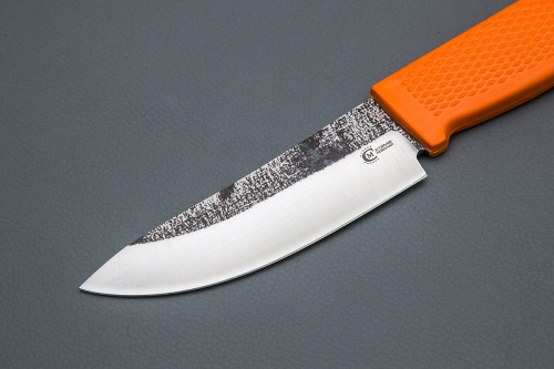 Нож Кайман, ст.Х12МФ, след ковки, рук. Elastron (оранжевый)