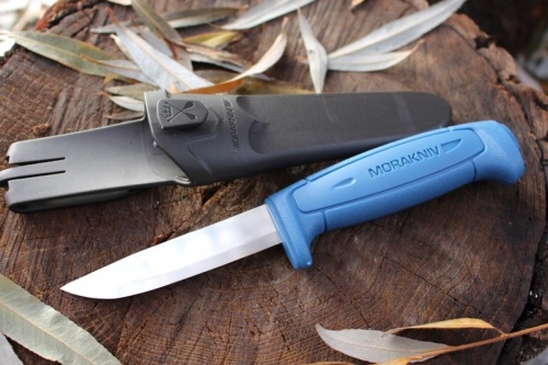 Нож Morakniv Basic 546, нержавеющая сталь, синяя ручка, 12241 Нож Morakniv Basic 546, нержавеющая сталь, синяя ручка, 12241