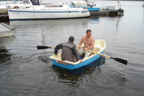 Лодка "Виза тортилла-2" №471 синий снаружи/белый внутри