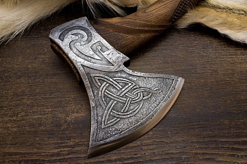 Топор кованый "Кельтское Сердце"