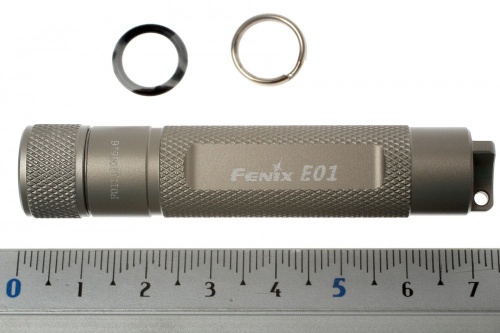 Фонарь Fenix E01 оливковый с батарейкой Фонарь Fenix E01 оливковый с батарейкой