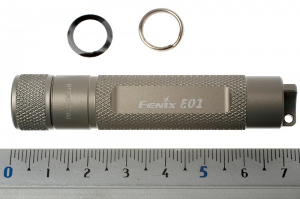 Фонарь Fenix E01 оливковый с батарейкой