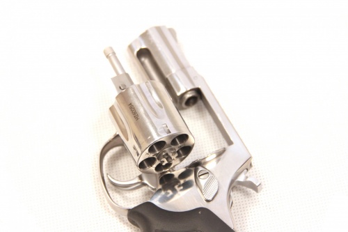 Taurus к.9мм Р.А. ООП нерж. револьвер