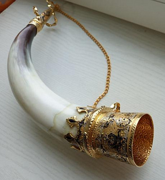 Рог "кубок" Сувенирный позолоченый