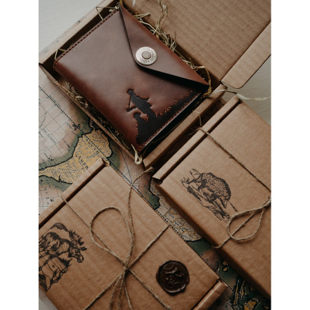 Обложка для охотничьих документов (Коричневый, Охотник с собакой)