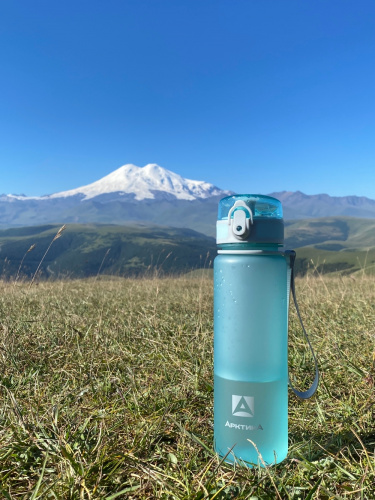 Бутылка тритановая 720-500 голубая матовая, с ситечком