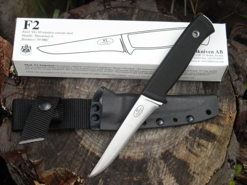 Нож"F2"ст.VG-10,кл.сатин,рук.черн.пласт.чех.зитель