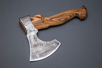 Топор "Егерь" №1кован. ст. 9ХС, рукоять из ценных пород дерева